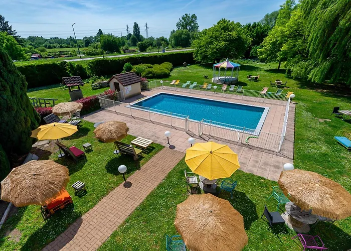 Greet Hotel Beaune photo